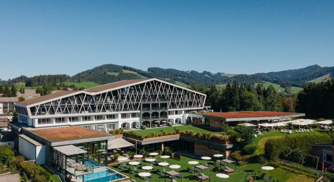 For whom the Schroth cure is suitable - Rosenalp Gesundheitsresort & SPA