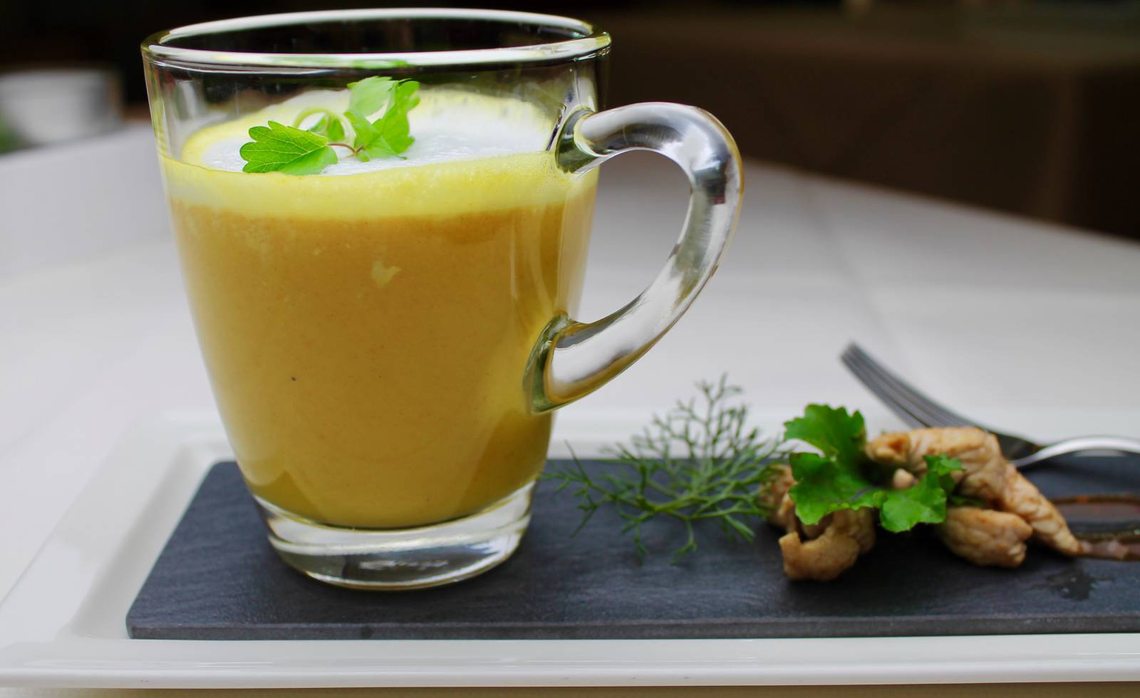 Kürbis-Orangen-Süppchen Symbolfoto