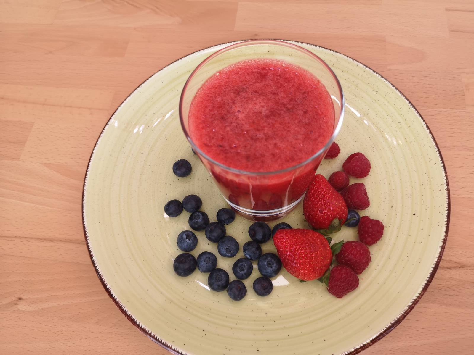 Beerensmoothie Symbolfoto