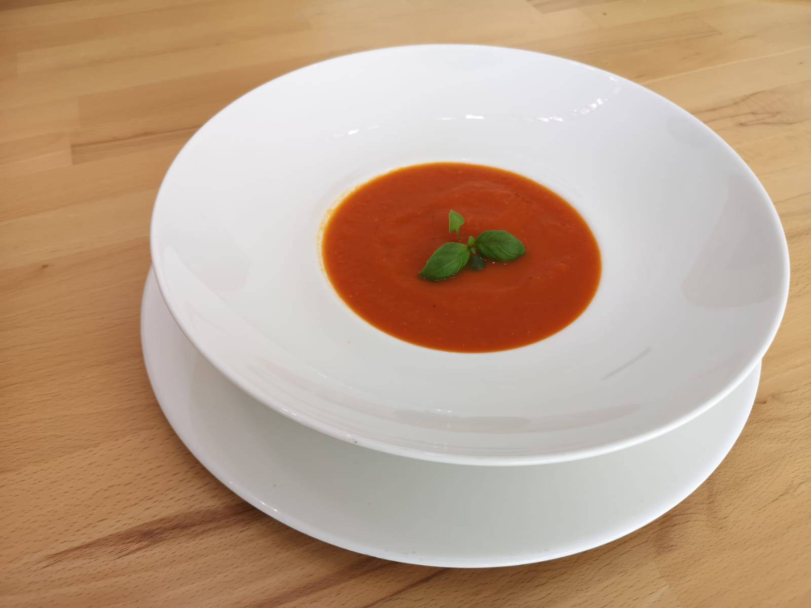 Basische Tomaten-Karottensuppe Symbolfoto