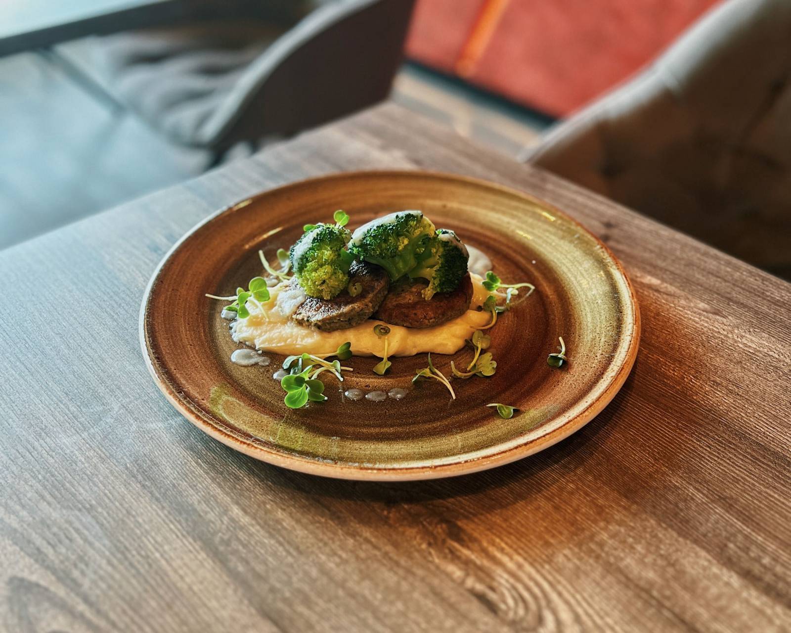 Veganer Brokkoli-Nuss-Taler Symbolfoto