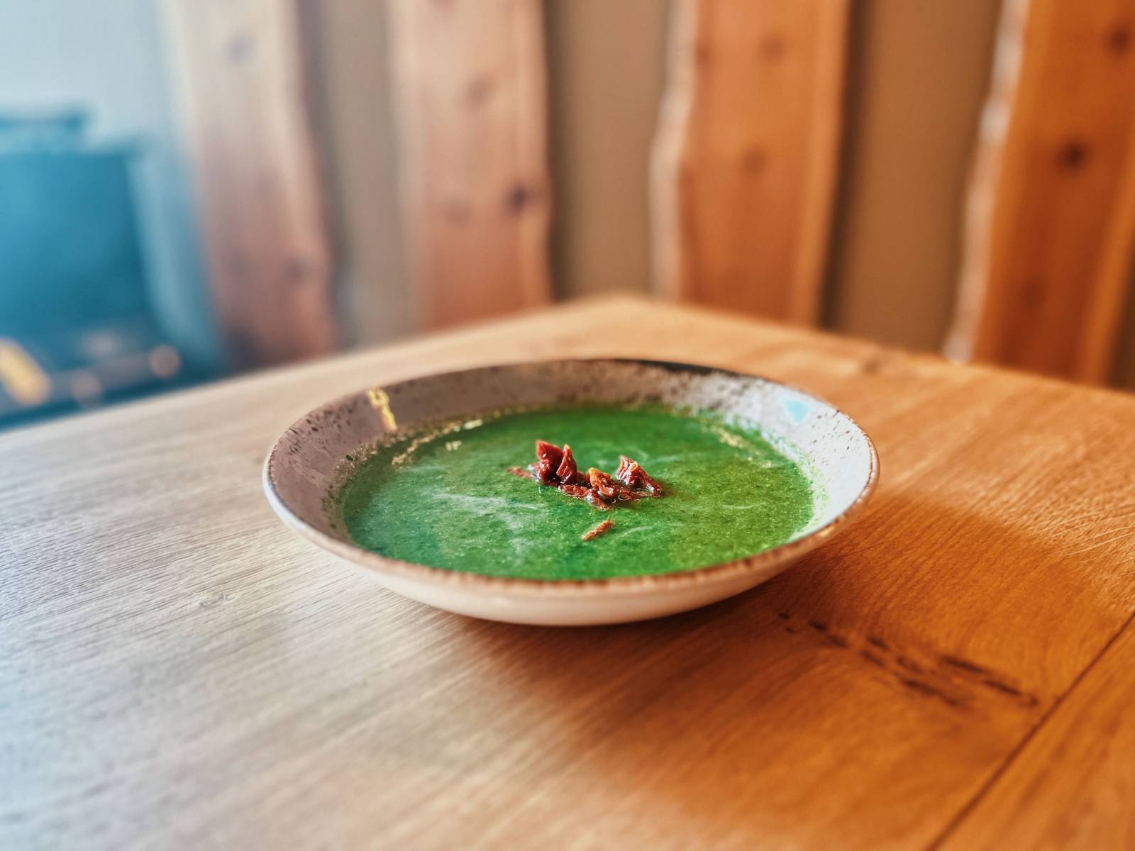 Basisches Rucolasüppchen  Symbolfoto