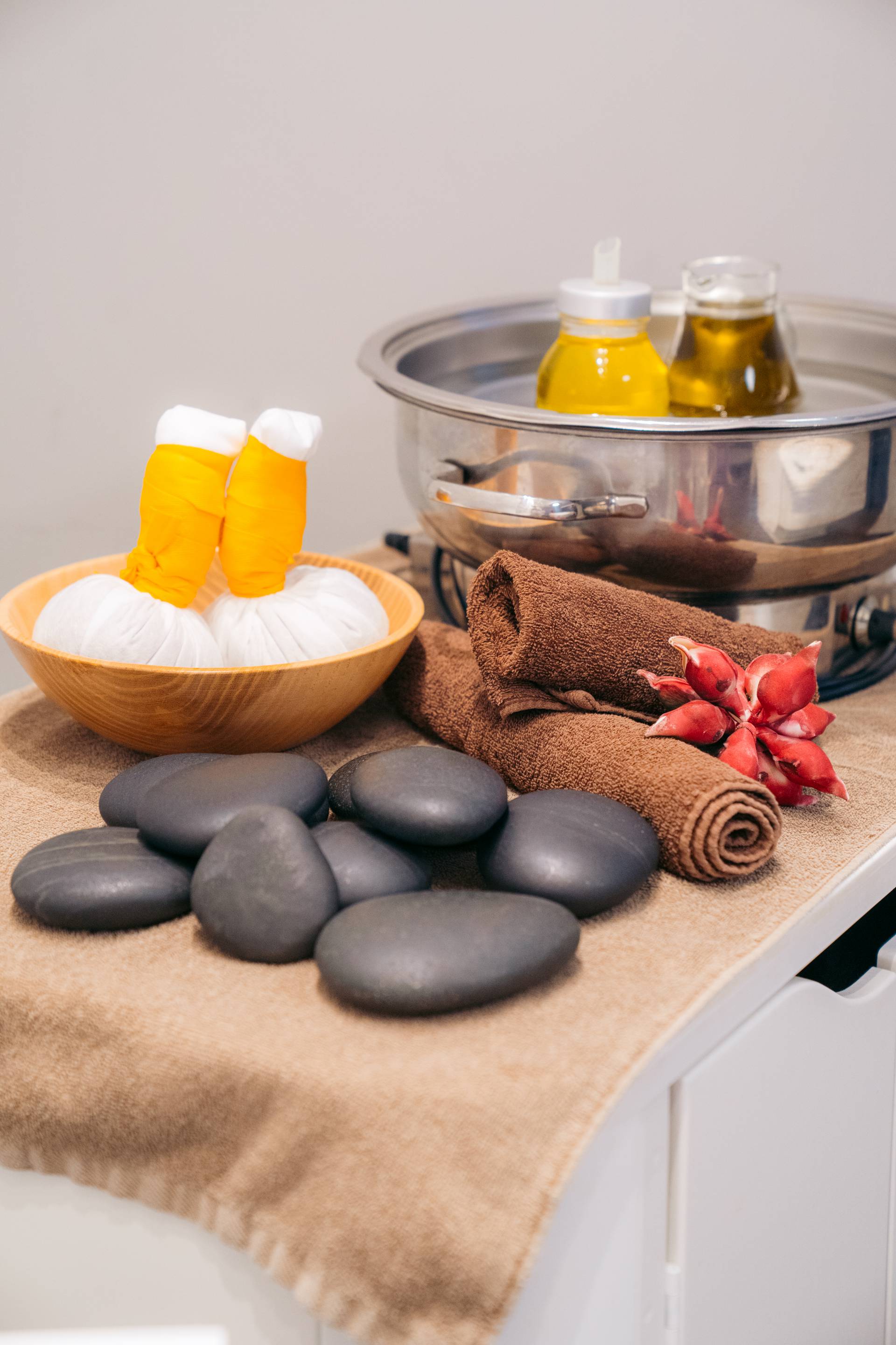 Being pampered from head to toe. - Rosenalp Gesundheitsresort & SPA