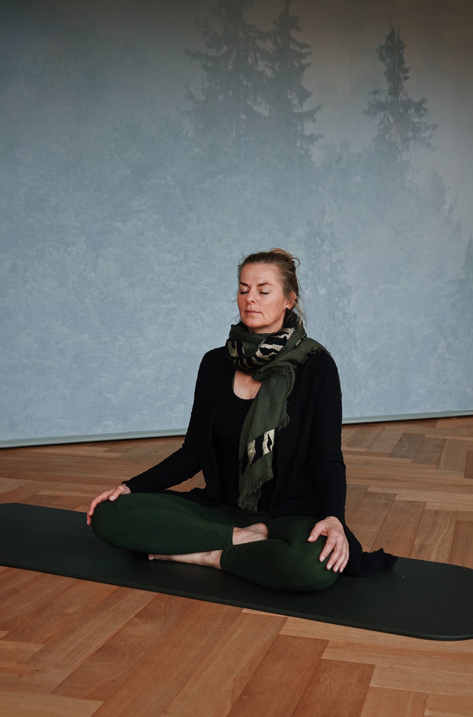 Sylvia Mader – Yoga & Meditation mit Achtsamkeit - Rosenalp Gesundheitsresort & SPA