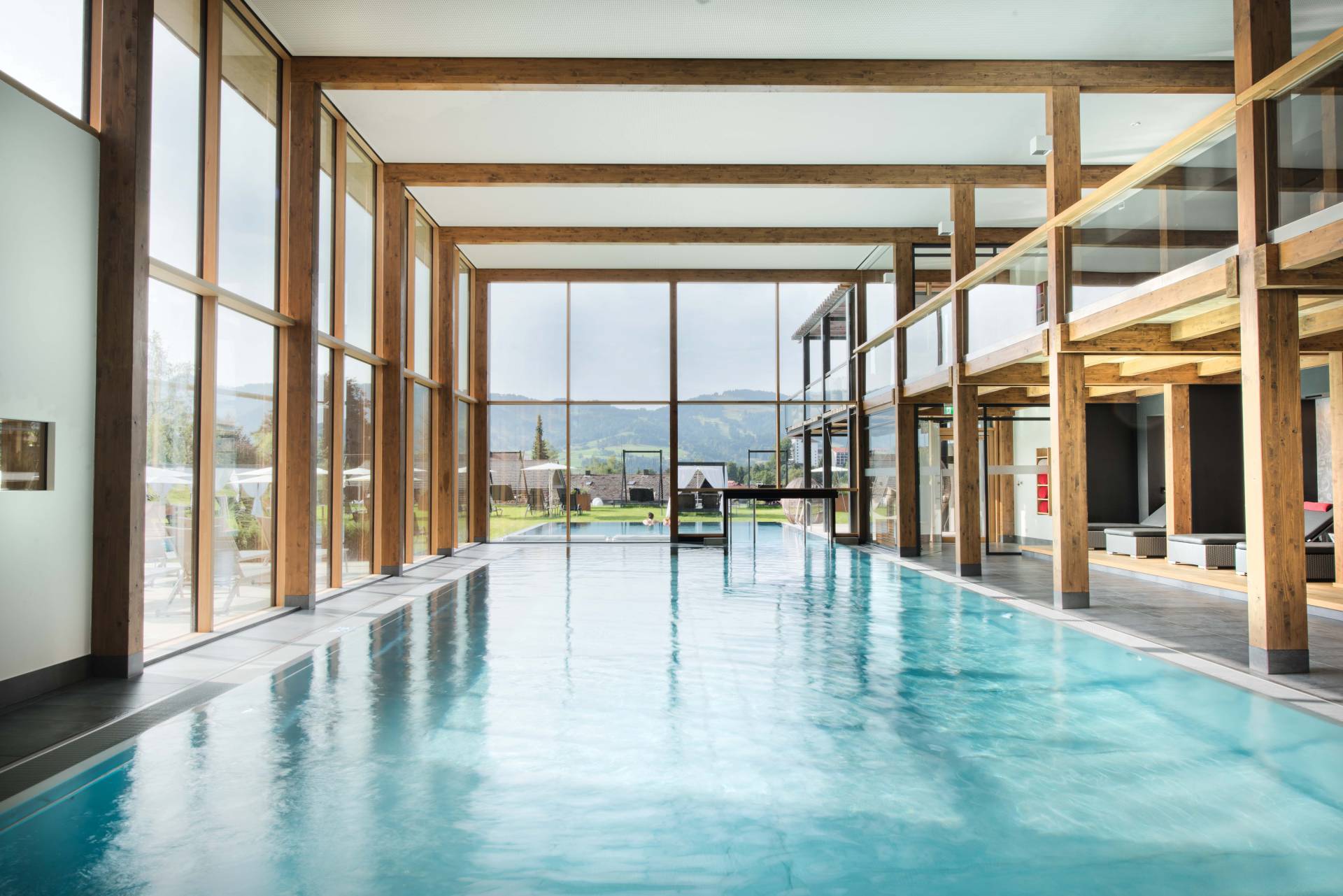 In the Rosenalp Spa, the four elements unleash their power for your holistic health: - Rosenalp Gesundheitsresort & SPA