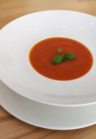 Basische Tomaten-Karottensuppe Symbolfoto