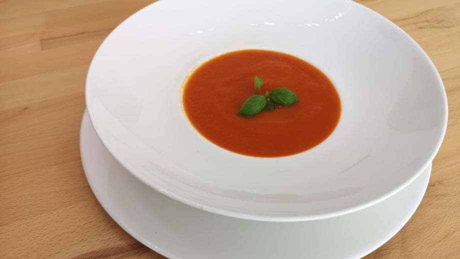 Basische Tomaten-Karottensuppe Symbolfoto