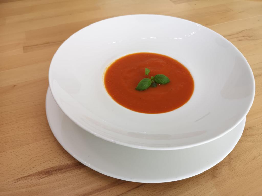 Basische Tomaten-Karottensuppe - Rosenalp Gesundheitsresort &amp; SPA